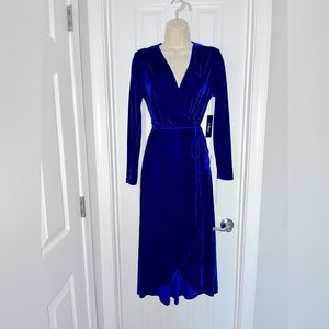Lulu’s Blue Velvet Midi Wrap Dress Small